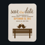 Imán Aves amorosas en el Boda de Park Bench<br><div class="desc">Boda Salven las invitaciones o favores de fecha con un adorable ilustracion de dos pájaros encaramados en un banco de un parque. Perfecto para cualquier boda de otoño, invierno, verano o primavera. Visita nuestra tienda para encontrar productos a juego y más papelería de novias como invitaciones a bodas, notas de...</div>