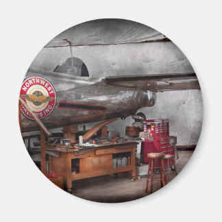 Imán Avión - El hangar de reparación