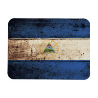 Bandera de Nicaragua en el viejo grano de madera