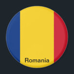 Imán Bandera de Rumania<br><div class="desc">La bandera nacional de Rumania (rumana: Drapelul României) es una tricolor con rayas verticales: empezando por el asta, azul, amarillo y rojo. Tiene una relación de anchura de 2:3. La Constitución de Rumania establece que "La bandera de Rumania es tricolor; los colores se ordenan verticalmente en el siguiente orden del...</div>