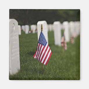 Imán Banderas estadounidenses en tumbas de Veteranos es