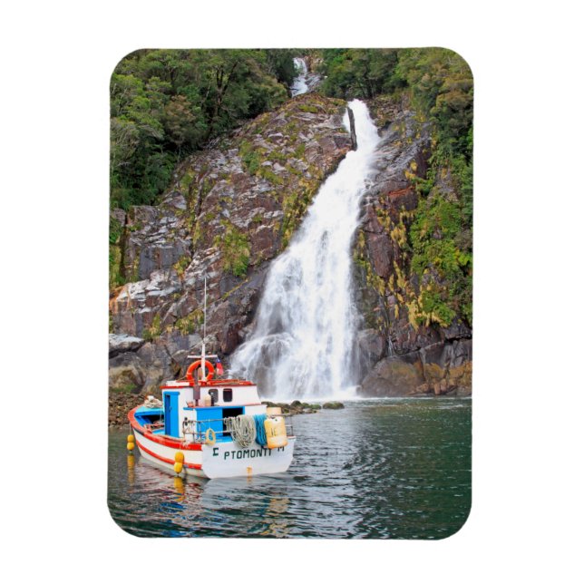 Imán Barca y cascada, Chile (Vertical)