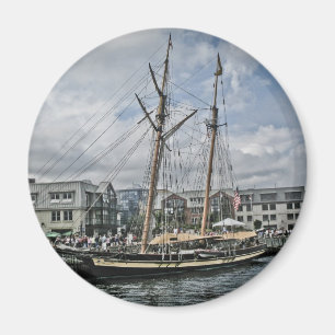 Imán Barco alto en Halifax