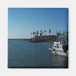 Imán Barco en el puerto de la costa - CA