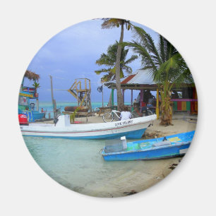 Imán Barcos en Caye Caulker, Belice