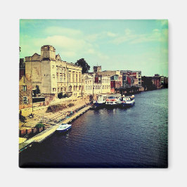 Imán Barcos , en el río