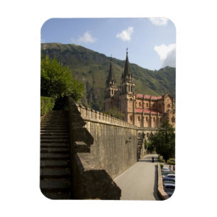 Imán Basílica de Covadonga, noroeste de España.