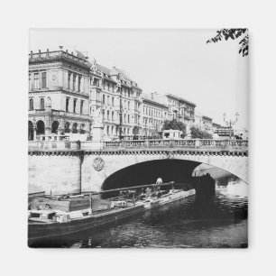 Imán Belleza-Alliance tiende un puente sobre, Berlín,