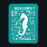 Imán Bienvenidos al paraíso<br><div class="desc">Anderson Design Group es un estudio galardonado en Nashville, Tennessee. El fundador Joel Anderson y su equipo de talentosos artistas adoran crear diseños posters de aspecto clásico. Las impresiones de ADG a menudo son confundidas con afiches vintage creados entre principios y mediados del siglo XX. Esto se debe a que...</div>