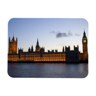 Imán Big Ben y las Casas del Parlamento en la ciudad