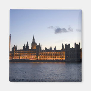 Imán Big Ben y las Casas del Parlamento en la ciudad