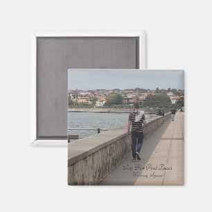 Imán Bilbao España Turista Caminando Por El Puerto