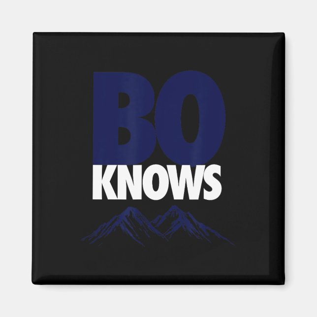 Imán Bo conoce a Denver Tee - Bo conoce a Merch (Frente)