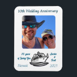 Imán Boda Aniversario FOTO Cruise PERSONALIZA<br><div class="desc">Boda Aniversario de la foto cruceros PERSONALIZAN el imán. Esta foto de la marca de la puerta CRUISE MAGNET, es creada para aquellos que se están preparando para ese especial ANIVERSARIO CRUCERO, simple pero elegante foto Keepsake de su crucero de aniversario. Hecho como una PLANTILLA, ¡Para permitirte hacerlo tú mismo!...</div>