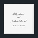 Imán Boda Clásica en Blanco y Negro Atemporal<br><div class="desc">Un diseño clásico y atemporal con una fuente de escritura elegante.</div>