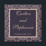 Imán Boda de encaje de Damasco Púrpura<br><div class="desc">Los imanes de 2"x2" Personalizados cuadrados están impresos en colores vivos y de alta calidad. Perfecto para invitaciones de bebé, recordatorios para guardar la fecha, regalos para la familia y amigos, o incluso grandes anuncios promocionales para cualquier negocio. Póngalos en su refrigerador, en su archivador, en su lavavajillas o en...</div>