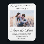 Imán Boda De Fotografía Guardar El Magnet De Fecha<br><div class="desc">Fotomontaje Guardar el imán de fecha incluye una plantilla de fotos y texto.Un diseño perfecto para un boda simple y moderno.Haga clic en el botón de personalización para personalizar con su texto y foto.Por favor visite mi tienda " loveyouart" para otros diseños o similares.</div>