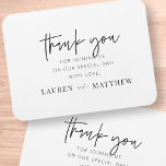 Imán Boda de Moda Minimalista moderna Gracias<br><div class="desc">El diseño está compuesto por una tipografía moderna de moda con fuentes sans serif y serif.</div>