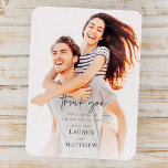 Imán Boda de Moda Minimalista moderna Gracias<br><div class="desc">El diseño está compuesto por una tipografía moderna de moda con fuentes sans serif y serif.</div>