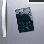 Imán Boda de oro de las olas de color de agua cambia la<br><div class="desc">Esto ahorra el imán de dátiles con pincel de color agua en los colores azul marino profundo con acentos dorados que imitan las olas en la playa, lo que lo hace una elección perfecta para una boda de verano o de playa. Es minimalista y elegante en diseño y elección de...</div>