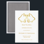 Imán Boda de Oro Guardar La Cinta De Cintas De Cintas D<br><div class="desc">la boda minimalista salva el diseño de las campanas de imán de fecha. Personalizar esta boda de color dorado salva el imán de fecha con los detalles de su boda. Si necesita ayuda para personalizar, póngase en contacto con nosotros a través del enlace de esta página. El diseño de las...</div>
