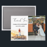 Imán Boda de temas náuticos de Lighthouse<br><div class="desc">Presentación del Boda de temas náuticos de Lighthouse Gracias Magnet, un conservador encantador y personalizado que capta la esencia de su boda costero, costero o de inspiración náutica. Este hermoso imán cuenta con una plantilla de fotos boda enmarcada por una obra de arte acuarela y una elegante tipografía de Gracias,...</div>