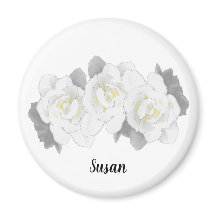 Bonitas flores blancas de jardenia en blanco