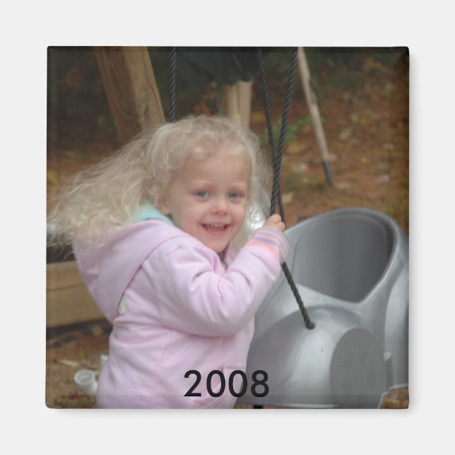 Imán Brianna Swinging Magnet (Frente)