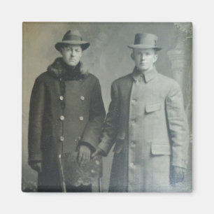 Imán Brothers Dapper Brothers in Overcoats RPPC Foto de