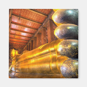 Imán Buda gigante reclinado dentro del templo, Wat Pho,