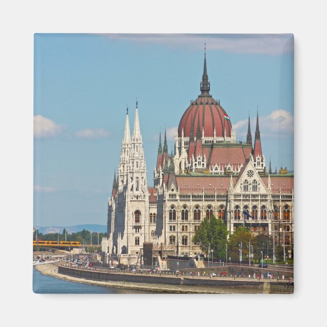 Imán Budapest, el edificio del Parlamento (Frente)