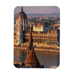 Imán Budapest, Hungría, río Danubio, Parlamento