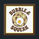 Imán Burbuja y brunch en esquisto Reino Unido Cocina br<br><div class="desc">El diseño gastronómico presenta un original ilustracion de marca de "burbuja y chirrido",  una comida británica clásica que consiste en col y papas,  y coronada con un huevo.</div>
