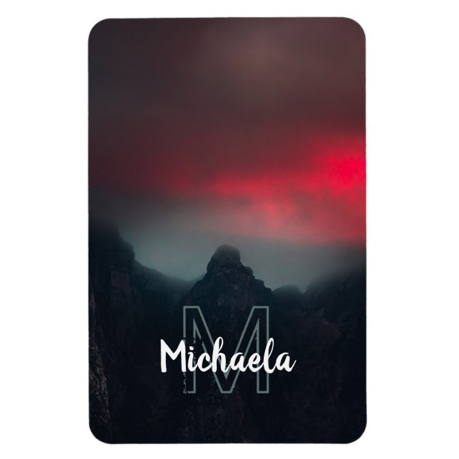 Imán Burning clouds, fog and mountains monogram (Vertical)