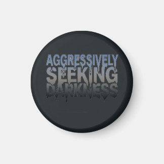 Imán Buscando Agresivamente la Oscuridad – Diseño de Te