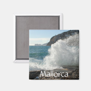 Imán Caída del surf en las rocas, Mallorca, España