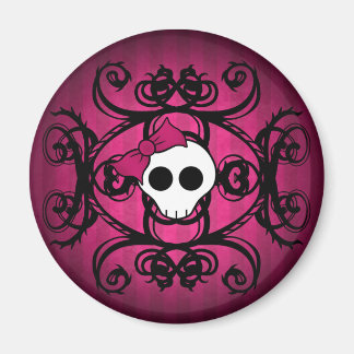 Imán Calavera gótica aguda sobre fuschia y negro