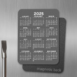 Imán Calendario 2023 - Mini Calendario gris básico<br><div class="desc">Gris y Blanco - Un calendario mínimo y básico de 12 meses con un fondo de color sólido. Un aspecto estándar para tu oficina en el hogar o taquilla de la escuela.</div>