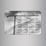 Imán Calendario de Guay Construction Crane Photo 2025<br><div class="desc">Mantén a mano todas las fechas del año con un calendario negro de 2025 sobre un cielo nublado en una fotografía en blanco y negro de una grúa de construcción. ¡Hace un dulce de medias! La grúa parece una T inclinada, con un estrecho brazo negro que se extiende hacia la...</div>