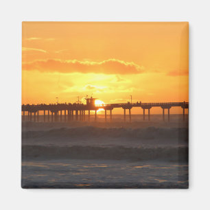 Imán California Peer at the Sunset