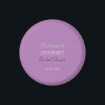 Imán Caligrafía Elegante Lila Bienvenida Despedida de S<br><div class="desc">¿Busca una hermosa caligrafía con una letra estética? Este diseño simple y llamativo es para ti. Este diseño,  hecho especialmente para el uso de nombres de matrimonio y familia,  impresiona inmediatamente a quienes lo ven.</div>