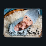 Imán Caligrafía moderna Script Recién nacido amor y agr<br><div class="desc">Moderna caligrafía Script Recién nacido Amor y gracias foto Gracias Magnet</div>