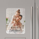 Imán Caligrafía romántica Fotos navideñas<br><div class="desc">Romántico y elegante imán de cocina de vacaciones. Para una personalización más avanzada de este diseño,  haga clic en el enlace Personalizar Más adelante para cambiar el tipo de letra,  tamaño,  color,  etc.</div>