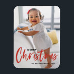 Imán Caligrafía Rustica Moderna Feliz Navidad Roja<br><div class="desc">Feliz Navidad! ¡Traiga un toque de alegría navideña a su casa con nuestro imán de Navidades fotográficos de Personalizable! Perfecto para mostrar recuerdos preciados, este imán te permite personalizarlo con tu foto festiva favorita, haciéndolo un complemento único a tu decoración de vacaciones. Un regalo ideal para la familia y los...</div>