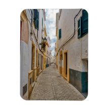 Calle estrecha de Ciutadella - Menorca, España