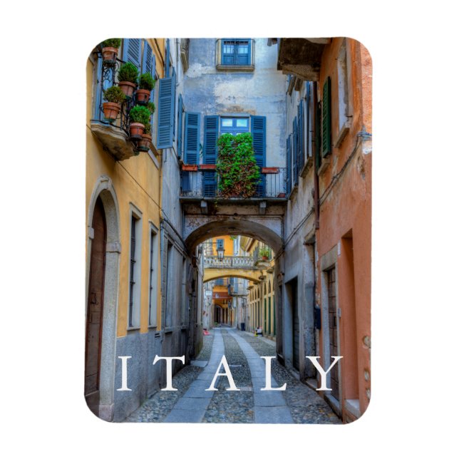 Imán Calle estrecha de la ciudad, Italia (Vertical)