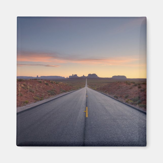 Imán Camino al Parque Tribal del Valle del Monumento (Frente)