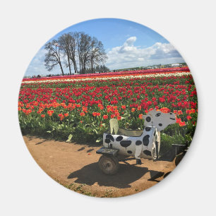 Imán Campo de tulipán con vaca de juguete, Oregón