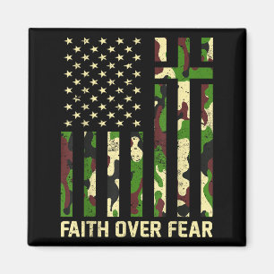 Imán Camuflaje de bandera americana cristiana Fe sobre