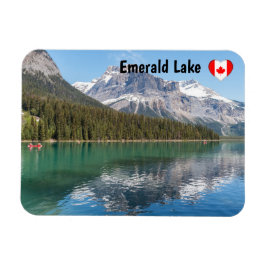 Imán Canoa en el famoso lago Esmeralda - Yoho NP, Canad